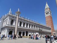 Piazzetta mit Campanile San Marco und Biblioteca Nazionale