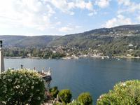 Blick von den Terrassengärten Isola Bella auf Stresa