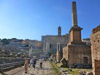 Spaziergang durch das Forum Romanum