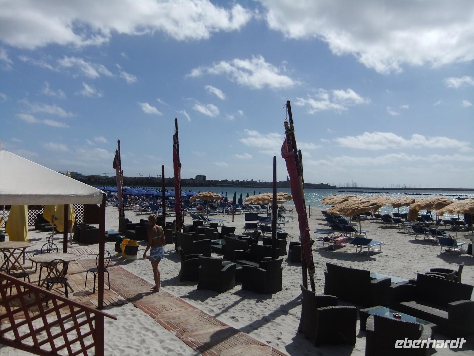 Alghero. Strand &ndash; &copy;  (Eberhardt TRAVEL)