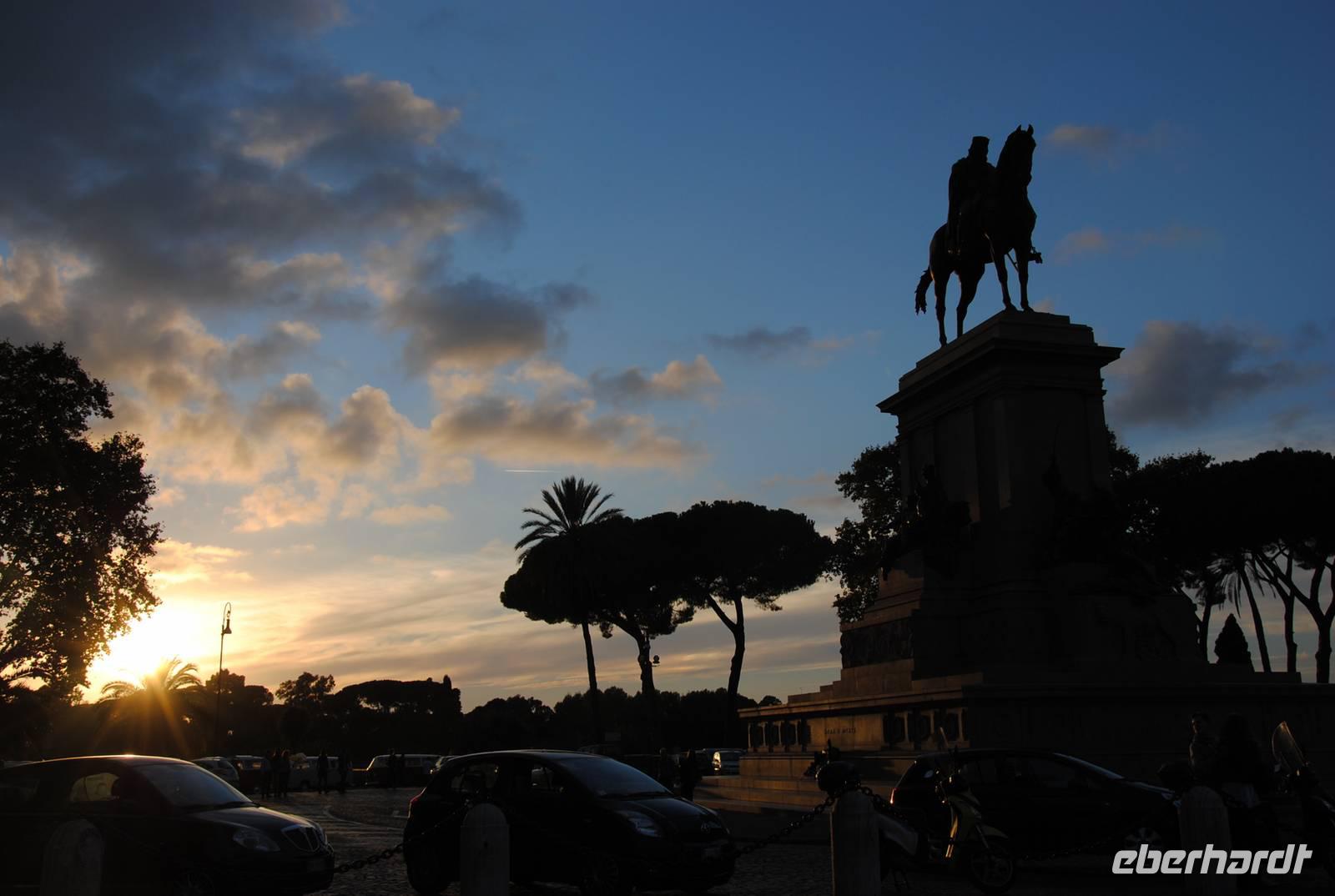 Abendstimmung am Monomento a Garibaldi