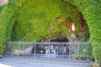 Nachbildung der Grotte von Lourdes  - in Vatikanischen Gärten