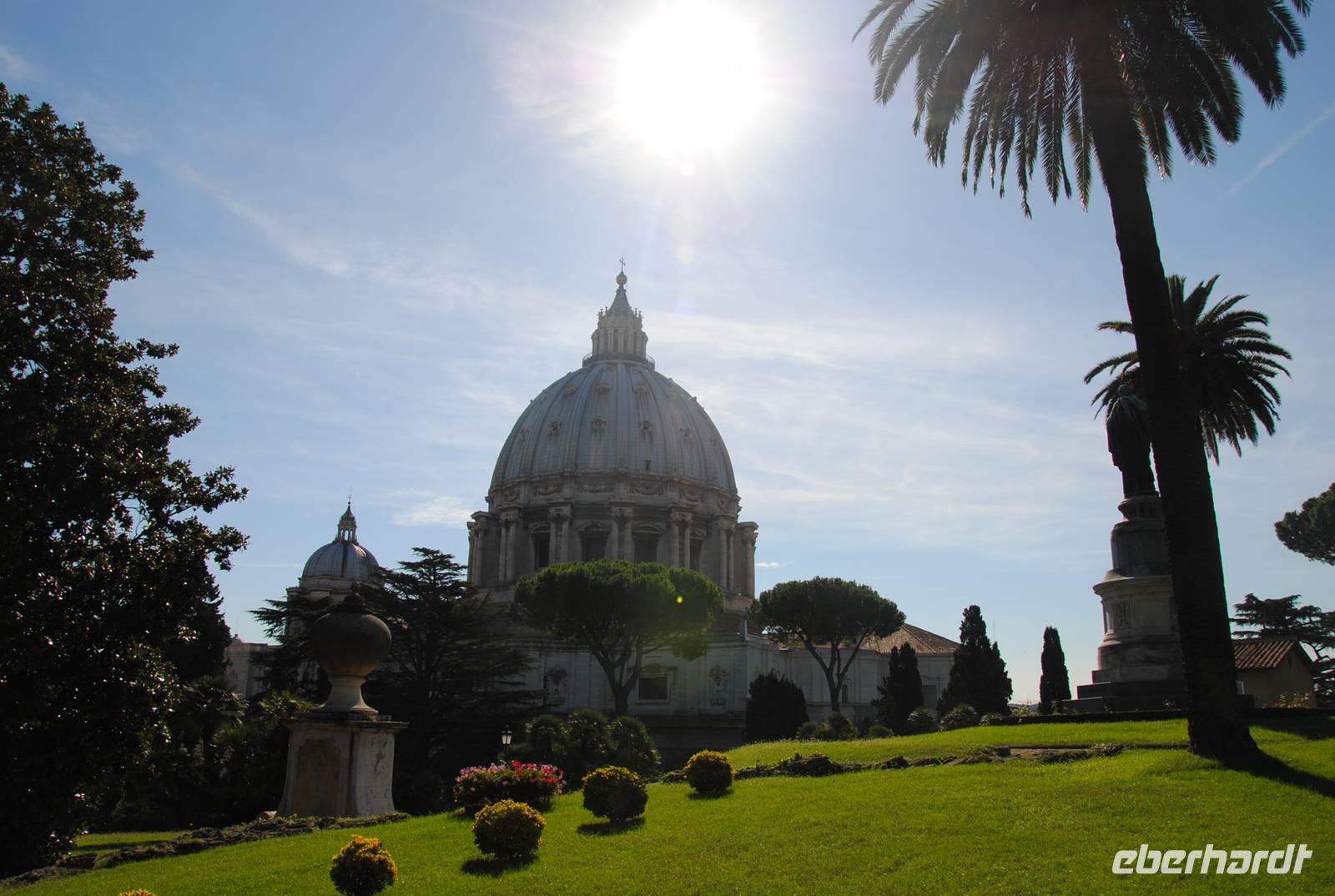 Kuppel des Petersdoms aus einer anderen Perspektive