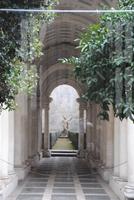 Laubengang im Palazzo Sparda - Optische Täuschung