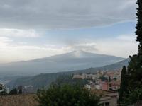 Taormina (Blick vom Griechischen Theater zum Ätna)