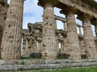 Blick in den Poseidon-Tempel in Paestum