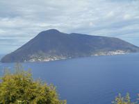 Inselrundfahrt Lipari (Blick zur Insel Salina)