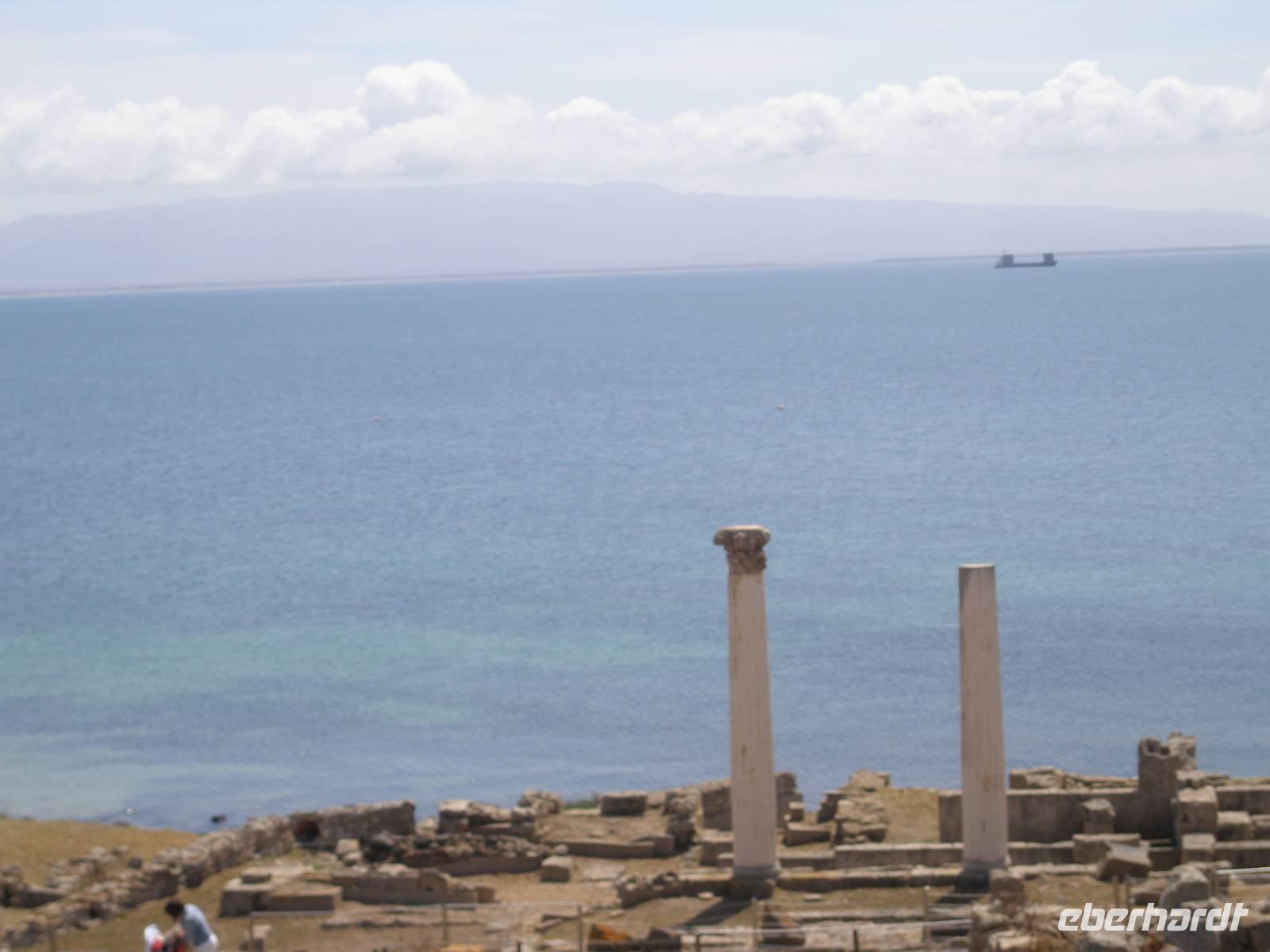 Die neuen Säulen an Stelle der alten.