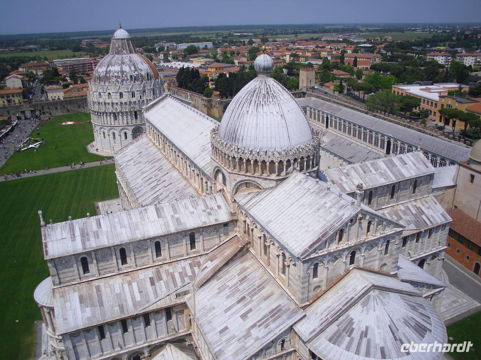 Pisa (Blick vom Schiefen Turm auf den Dom und das Baptisterium)