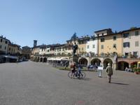 Chianti-Weinstrasse (Marktplatz in Greve)