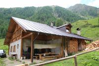 Pause an einer kleinen Käserei