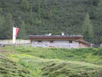 ... typisch südtiroler Almenhof