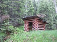 Schutzhütte am Dolomieu-Weg