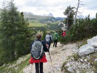 Abstieg mit Blick auf die Plätzwiese