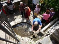 Gekonnte Bewässerung durch steinerne Wasserleitung.