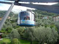 Die Bahn, die sich während der Fahrt einmal um sich selbst dreht, schön gemütlich.