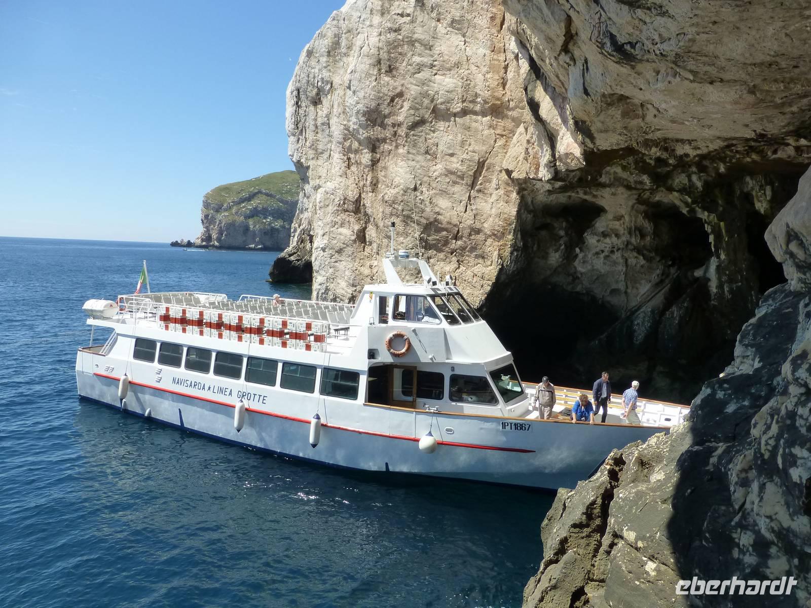 Anlegen an der Neptunsgrotte