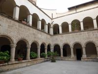 Alghero - Kreuzgang in Franziskuskirche