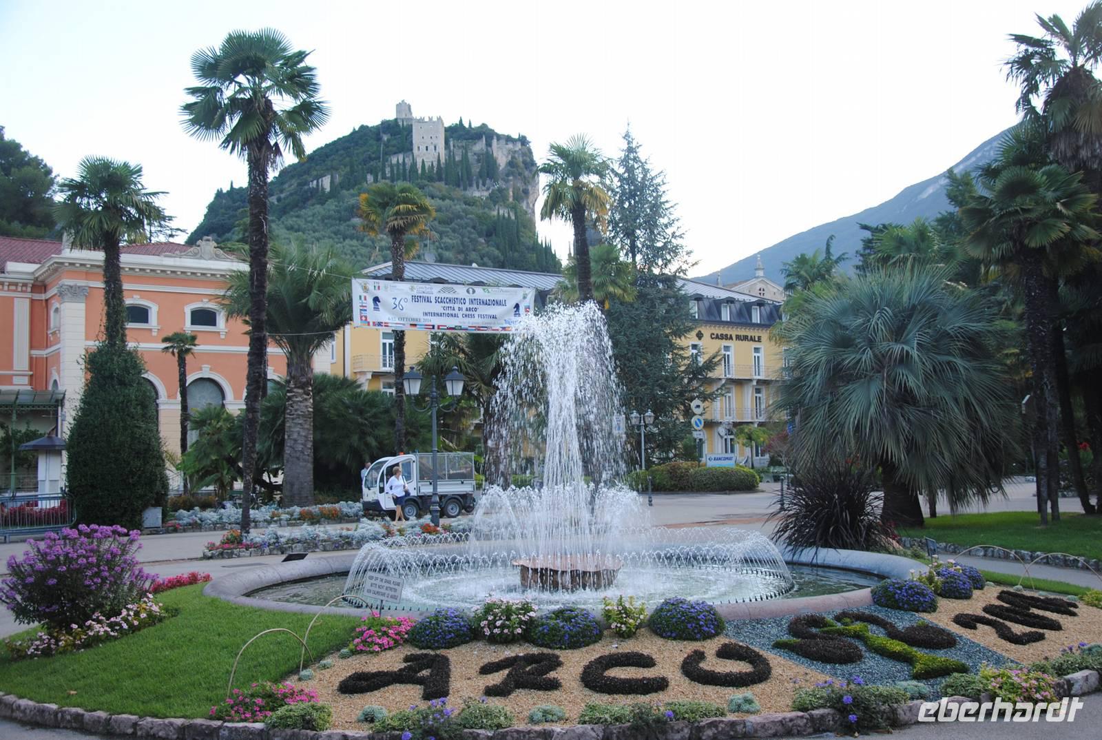 Arco mit Blick auf die Burganlage und Hauptplatz