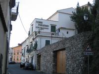 ... und das Gästehaus Torre Paradiso des Hotels Villa Romana