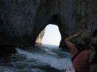 Wenn man hier hindurch fährt, dann muss man ... 