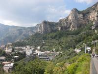 Hier ist der Weg etwas breiter  