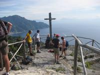 Am Aussichtspunkt oberhalb von Pogerola 