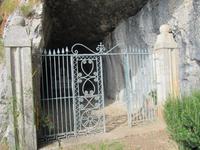 Caselle in Pittari, Grotte San Michele