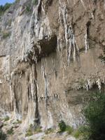 Felsen auf dem Weg nach Poistano hinunter