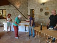 Weinverkorkung im Museum in Aggius 