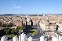 Blick auf Rom vom Monument Victor Emanuel II auf Piazza Venezia