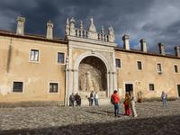 Cilento, Kartause von Padula, Innenhof