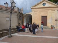 Cilento, Castellabate, Kirchplatz