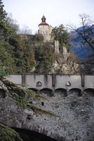 Ponte Romano in Meran mit Blick auf die Zenoburg