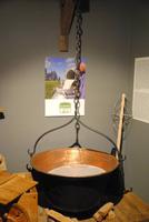 Käserei Drei Zinnen Toblach - Ausstellung alter Verfahren zur Butterherstellung