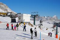 Skitreiben am Pordojjoch 