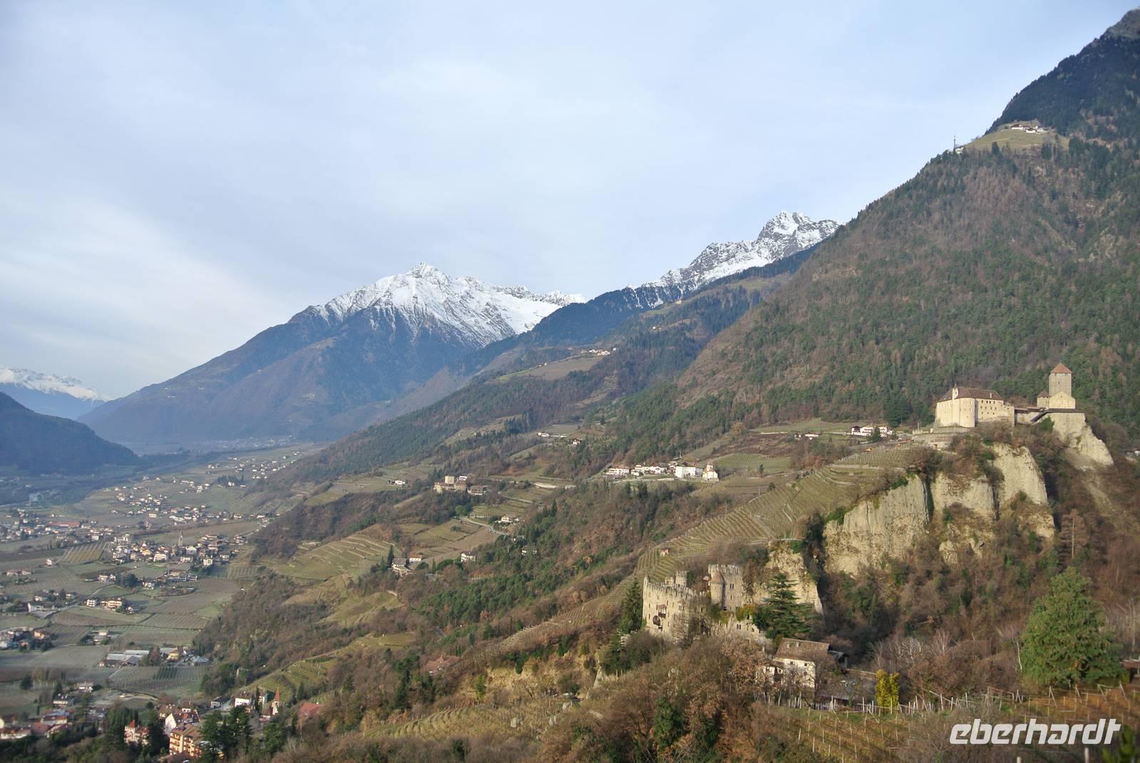 Dorf Tirol mit Schlos Tirol