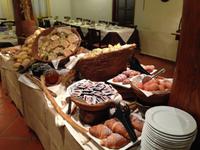 Frühstück im Hotel La Funtana