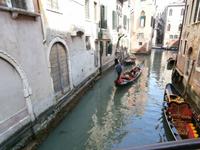 Venedigs Kanäle-unterwegs in der Gondel