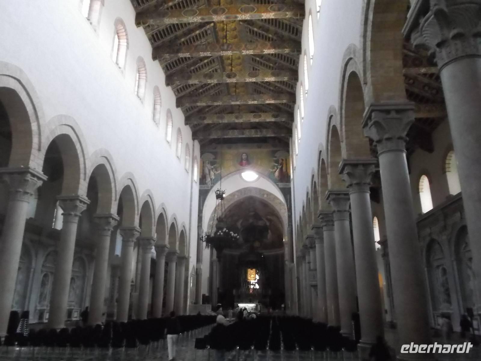 Inneres des Domes von Messina