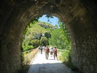 entlang der Bahntrasse im Pantalica