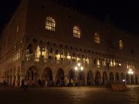 Markusplatz bei Nacht