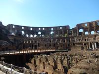 Das gewaltige Amphitheater wurde in nur 8 Jahren von 72 bis 80 n. Chr. erbaut