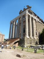 Auch hier verewigte sich die Kirche auf dem Forum Romanum durch Umbau des Antoninus und Faustina Tempels