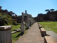 Die Hüterinnen waren die Vestalinnen, die in Rom außerordentlich hohes Ansehen genossen