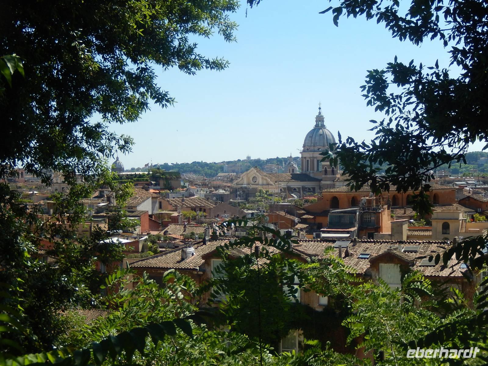 Auf dem Weg dorthin bieten sich traumhafte Ausblicke über die Stadt