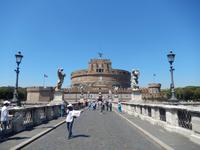 Von der Engelsburg spazierten wir über die Engelsbrücke in die Stadt hinein