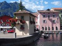 Altes Hafenzollhaus in Torbole