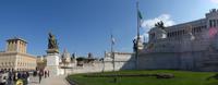 Am Nationaldenkmal in Rom