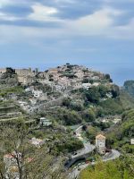 Blick auf Ravello beim Wandern